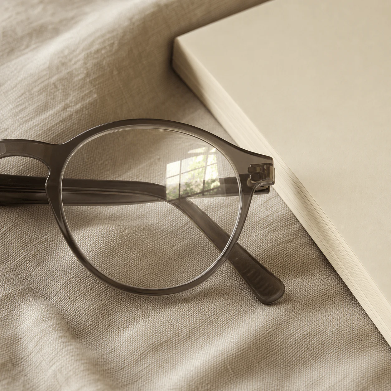 Focus Reading Pair lifestyle view