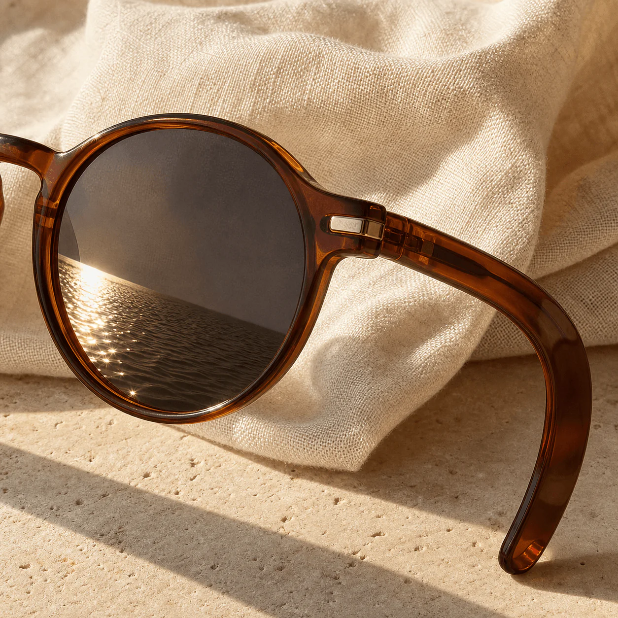 Mariner Round Sunglasses lifestyle view