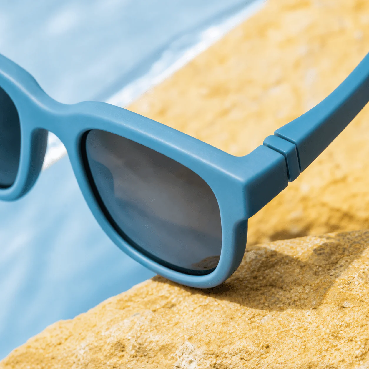 Mini Shield Kids Sunglasses construction view